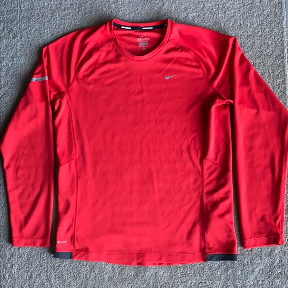 Men’s Nike Dri-Fit Miler stunning Long Sleeve